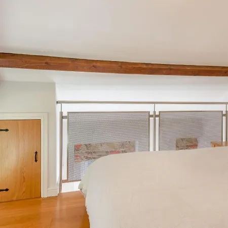 Apartment 1 Bed In Oc-a45864